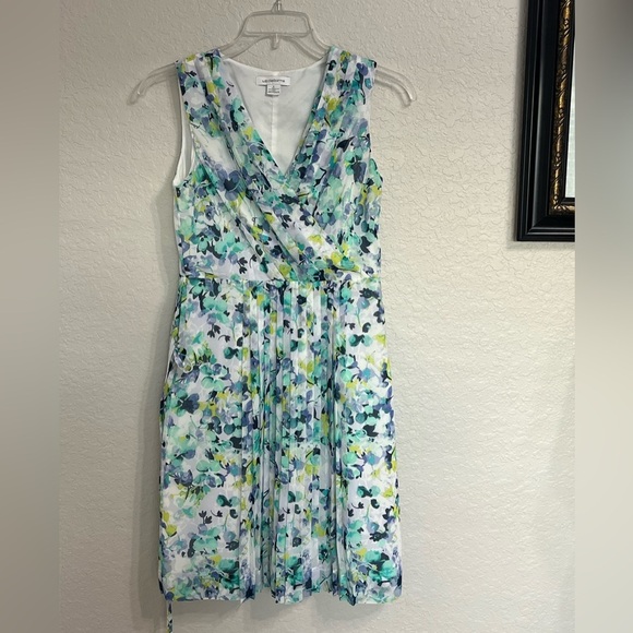 Liz Claiborne Dresses & Skirts - Liz Claiborne Blue and Green Floral Midi Dress